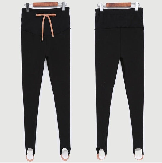 South Korea maternity new winter pregnant women foot leggings and cashmere trousers abdomen supporting feet thick spot $34.66 Dana Fashion Size: L Color: Black style: Step on the foot Baby & Mother Texture: cotton blend + velvet Color: black, dark gray, l