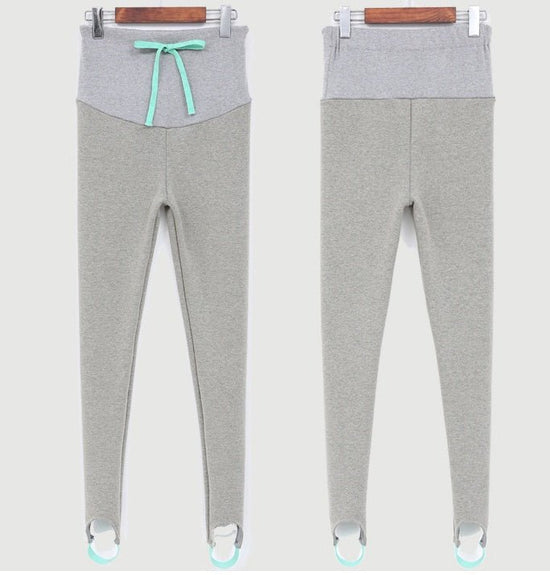 South Korea maternity new winter pregnant women foot leggings and cashmere trousers abdomen supporting feet thick spot $34.66 Dana Fashion Size: L Color: Light grey style: Step on the foot Baby & Mother Texture: cotton blend + velvet Color: black, dark gr