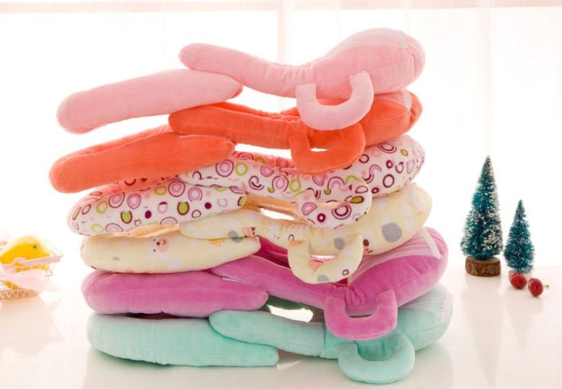 Special Confinement Plush Baby Feeding Pillow $21.43 Dana Fashion Color: Orange Baby & Mother Specification: Category: Plush doll Modeling category: Feeding pillow Packing method: Mesh bag Filling material: PP cotton Plush classification: Super soft short