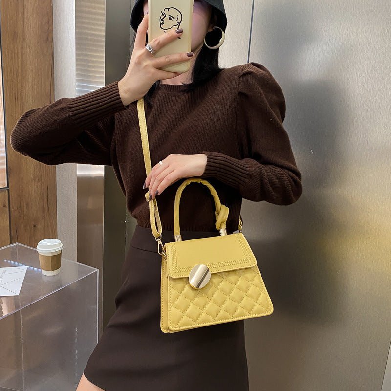 Special-interest Design Handbag Texture Crossbody $28.73 Dana Fashion Color: Black Women's Bags Product information: Color: white, yellow, red, black Material: PU Popular elements: sewing thread Hardness: soft Package internal structure: mobile phone bag