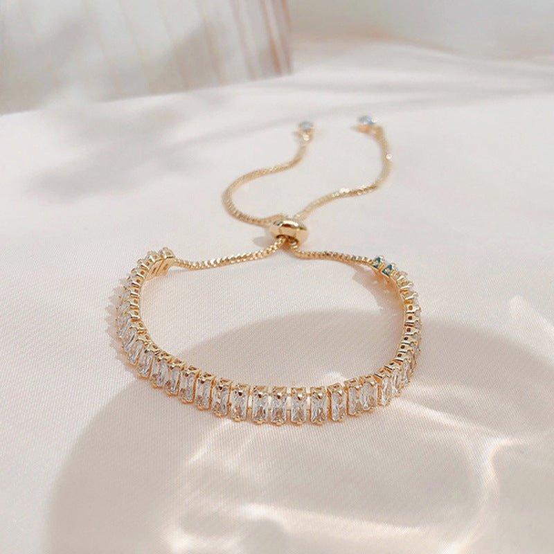 Special-interest Design Pull Adjustable Light Luxury Full Rhinestone Zircon Bracelet $15.00 Dana Fashion Color: Gold Women's Accessories Product information: Treatment Process: Diamond Color: silver, gold, rose gold Applicable people: women Applicable occ