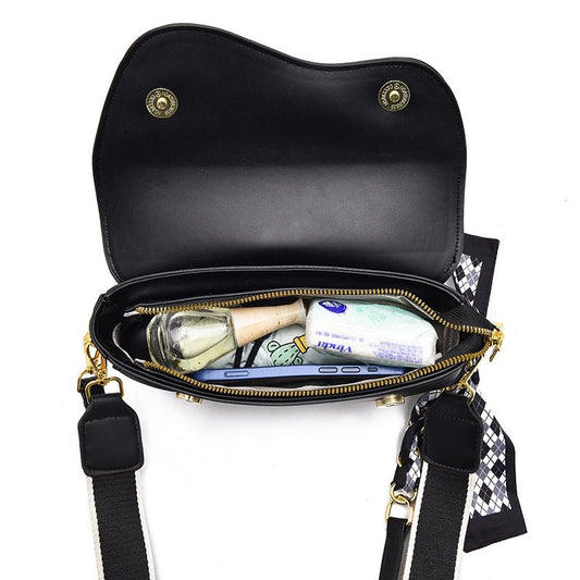 Special Interest Light Luxury Fall Winter Fashion Underarm Saddle Bag $37.99 Dana Fashion Color: Black Women's Bags Product information: Lining texture: polyester cotton Applicable scenario: Daily configuration Color: Black, Brown, wine red, khaki, khaki