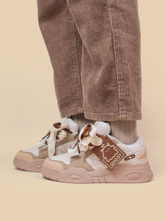 Sports Casual Shoes Women's Design Sense Niche Board Shoes $95.50 Dana Fashion Color: White size: 36 Women's shoes Product information: Closing method: lace-up Heel height: flat heel Color classification: white Heel style: thick bottom Sole material: Comp