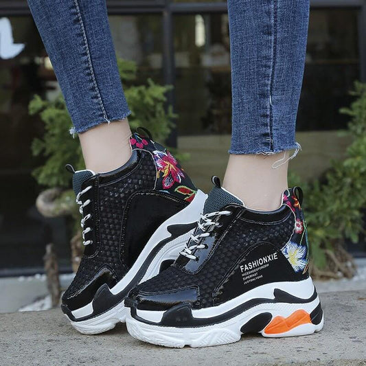 Sports Women Graffiti Casual Thick Sole 10cm Mesh Shoes $65.50 Dana Fashion Color: Black Size: 34 Women's shoes Overview: Unique design, stylish and beautiful. Good material, comfortable feet. A variety of colors, any choice. Specification: Product catego
