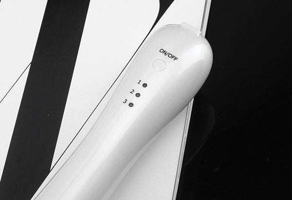 Spot Removal Pen Face Skin Dark Spot Remover $40.05 Dana Fashion style: 1st Beauty Tools Overview : This pen adopts the latest freckle removal technology, it is safe, comfortable, and fast to remove the freckle and moles without any side effect. It has 3