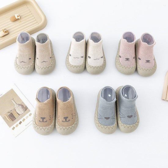 Spring And Autumn Baby Soft Sole Toddler Shoes $21.47 Dana Fashion Color: Blue Shoe size: 20 Baby & Mother Product information: Product Category: Toddler Shoes Upper material: cotton Insole material: cloth Applicable scene: daily Toe shape: round toe Heel