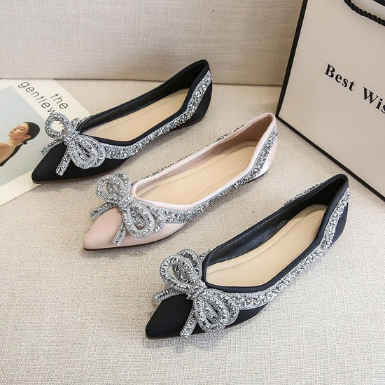 Spring And Autumn New Evening Style Flat Gentle Diamond Shoes $49.90 Dana Fashion Color: Apricot Size: 34 Women's shoes Product information: Pattern: solid color Color: Black, apricot Heel shape: flat heel Size: 34, 35, 36, 37, 38, 39, 40, 41, 42, 43 Sole