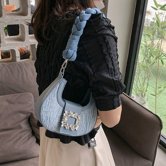 Square Buckle Crescent Twist Braid Women's Bag $46.04 Dana Fashion Color: Dark Blue Women's Bags Product information: Lining texture: Polyester Applicable scenario: Daily configuration Color: dark blue, light blue Hardness: soft Material: denim Suitcase s