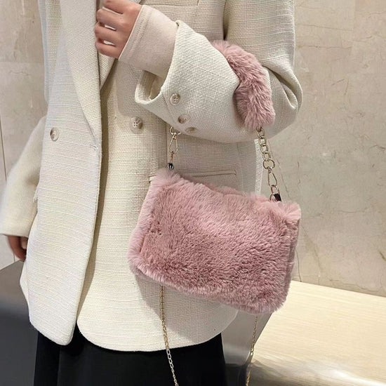 Square Plush Portable Fashion Simple Chain Bag Single-shoulder Bag $13.98 Dana Fashion Color: Cameo Brown Women's Bags Product information: Lining texture: synthetic leather Applicable scenarios: Daily configuration Color: Black handbag square bag, Milky