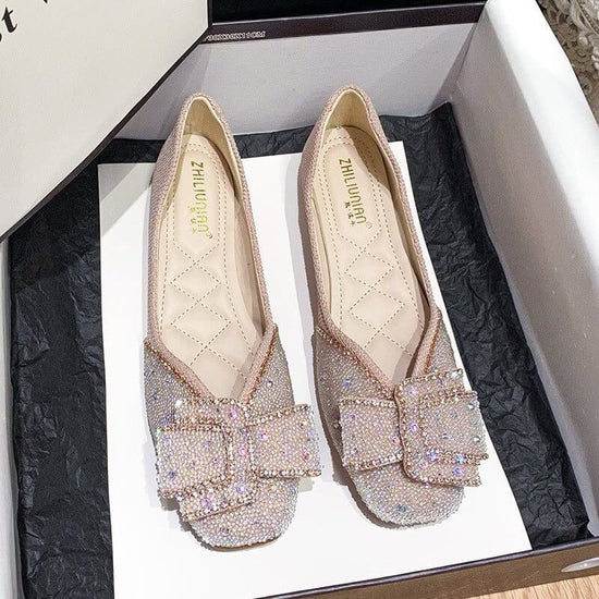 Square Toe Four Seasons Low-cut Rhinestone Pumps Pumps Plus Size Women's Shoes $49.90 Dana Fashion Color: Apricot Size: 33 Women's shoes Product information: Pattern: solid color Lining material: imitation leather Applicable sports: Hiking Color: green, a