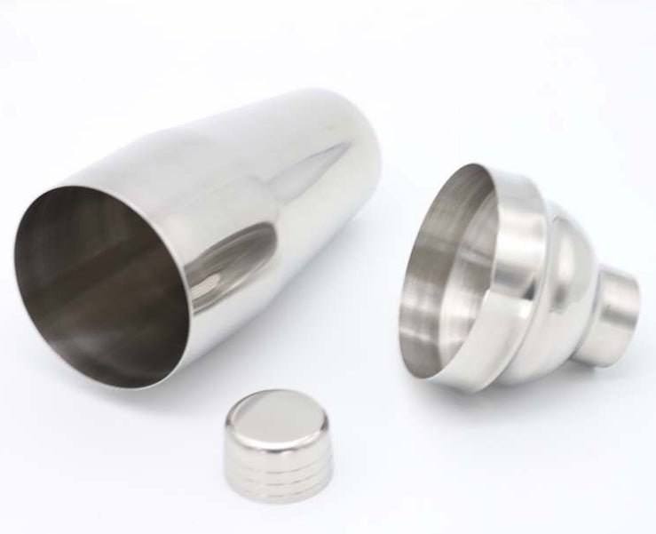 Stainless Steel Cocktail Shaker Ice Bucket Six-piece Set $60.18 Dana Fashion style: 16pcs Size: 550ml Dana's Kitchen Overview: The surface of this product is polished The surface can also be customized according to guests' preferences. It is exquisitely m