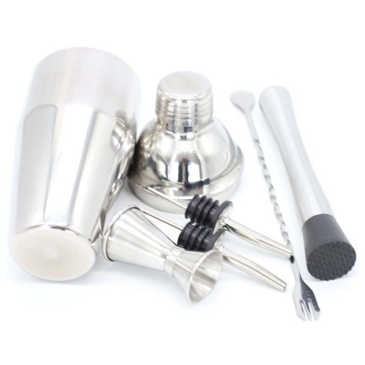 Stainless Steel Cocktail Shaker Ice Bucket Six-piece Set $32.95 Dana Fashion style: 6pcs Size: 750ml Dana's Kitchen Overview: The surface of this product is polished The surface can also be customized according to guests' preferences. It is exquisitely ma