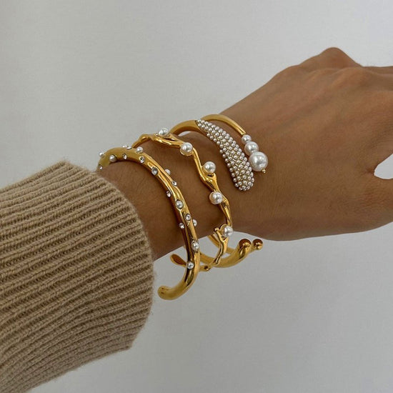 Stainless Steel Pearl Bracelet Opening Does Not Fade $25.00 Dana Fashion Color: JDB201421P Women's Accessories Product information: Color: JDB201489-PR,JDB201481,JDB201421-P,JDBW2408002 Material: Stainless steel Popular elements: round Packing list: Stain