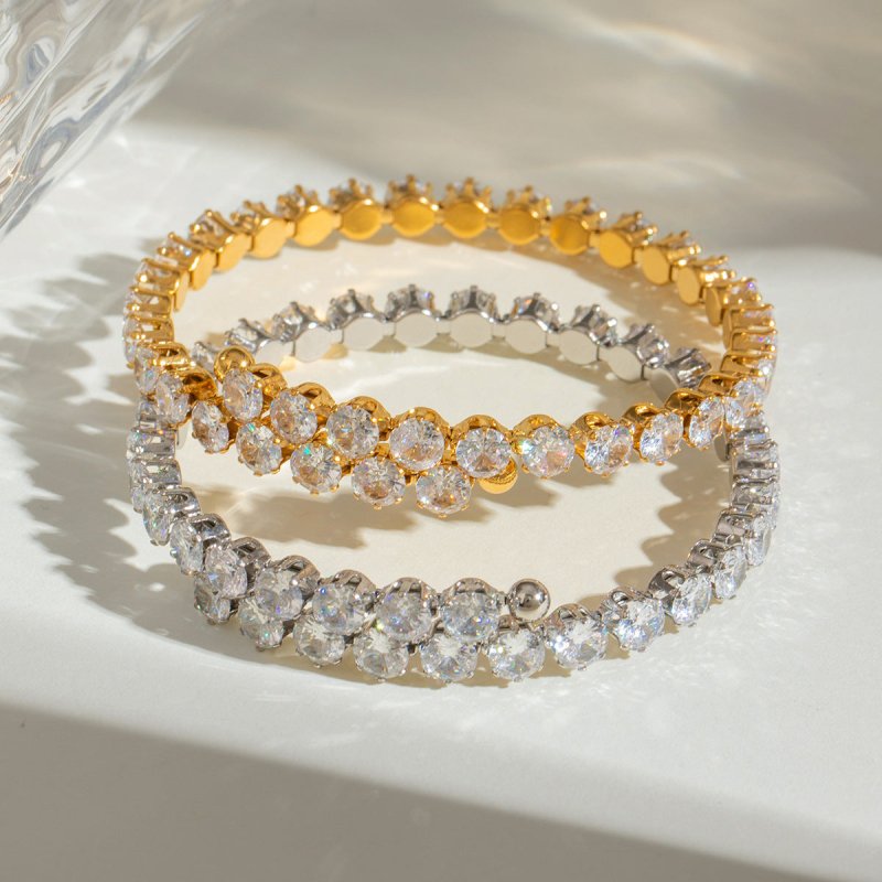 Stainless Steel White Zircon Full Zirconium Bracelet $30.00 Dana Fashion Color: JDBW2408016 Women's Accessories Product information: Treatment Process: Electroplating Color: JDBW2408016,JDBW2408016-S Material: Stainless steel Popular elements: Ring Type:
