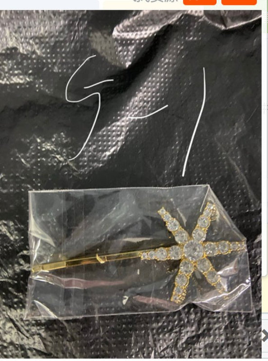 Star Hairpin Cute Trumpet Rhinestone Bobby Pin $9.50 Dana Fashion Color: A Large star Purity: Gold Plating Women's Accessories Product information: Treatment Process: Electroplating Color: One Little Star, two XINGX, Moon, one diamond, five-piece set, one