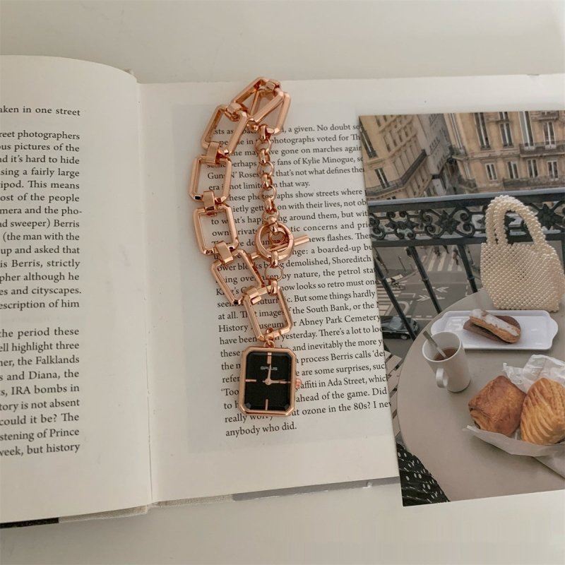 Steel Belt Chain Special-interest Design Square Pendant Dial A Little Retro Watch $74.68 Dana Fashion Color: Rose Gold Black Surface Women's Accessories Product information: Color: gold strap white surface, gold strap gold surface, silver striped white su