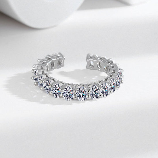 Sterling Silver Egg-shaped Stackable Ring Starry Ring For Women $14.47 Dana Fashion Color: White Gold Color Women's Accessories Product information: Type: Ring Treatment Process: inlaid zircon Color: white gold Applicable population: Female Material: Copp