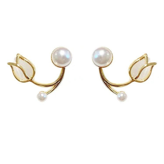 Sterling Silver Needle Tulip Stud Earrings For Women $15.50 Dana Fashion Color: Necklace 4222 Women's Accessories Product information: Treatment Process: Electroplating Color: Sterling Silver Needle-4192, necklace-4222 Material: Alloy Shape: Flower Packin