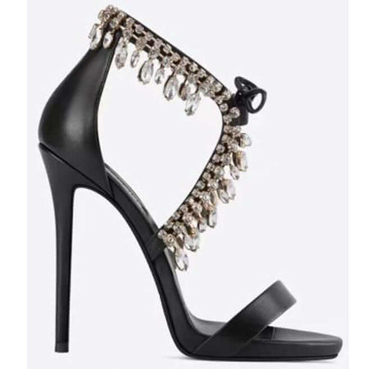 Stiletto Heel Rhinestone Simple Women's Shoes $169.50 Dana Fashion Color: 4Style Size: 35 Women's shoes Product information: Pattern: solid color Toe bracket shape: Tip Color: 1,2,3,4,5,6 Shoe Upper material: PU Size: 35, 36, 37, 38, 39, 40, 41, 42, 43 Ap