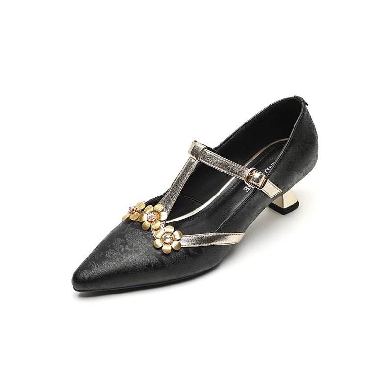 Stiletto Heel T-shaped Flower Leather Pointed High Heel Shoes $139.99 Dana Fashion Color: Apricot Size: 34 Women's shoes Product information: Lining material: sheepskin Applicable sports: Universal Color: apricot, green, black Upper height: low top Heel h