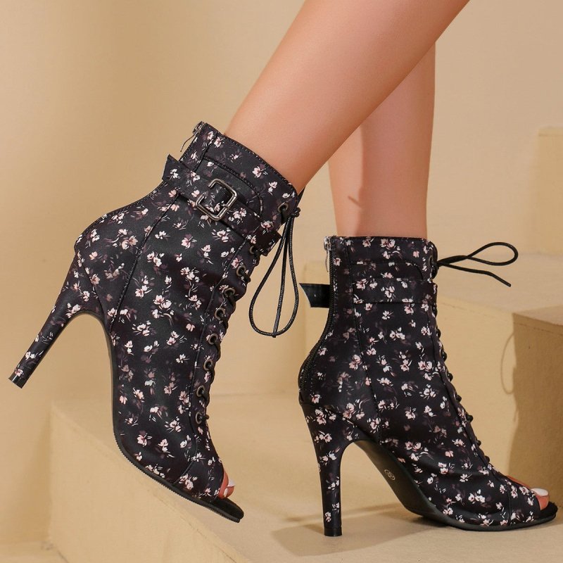 Stiletto Open Toe High Heel Sandals For Women $50.20 Dana Fashion Color: Black Size: 35 Women's shoes Product information: Lining material: no lining Toe holder shape: Fish Mouth Color: Black Shoe Upper material: Microfiber Size: 35,36,37,38,39,40,41,42,4