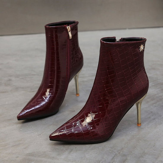 Stone Pointed Patent Leather All-matching Stiletto Thin Women's Boots $57.50 Dana Fashion Color: Wine Red Size: 34 Women's shoes Product information: Lining material: imitation leather Color: black, wine red, Milky White Heel height: mid heel (3-5CM) Leng