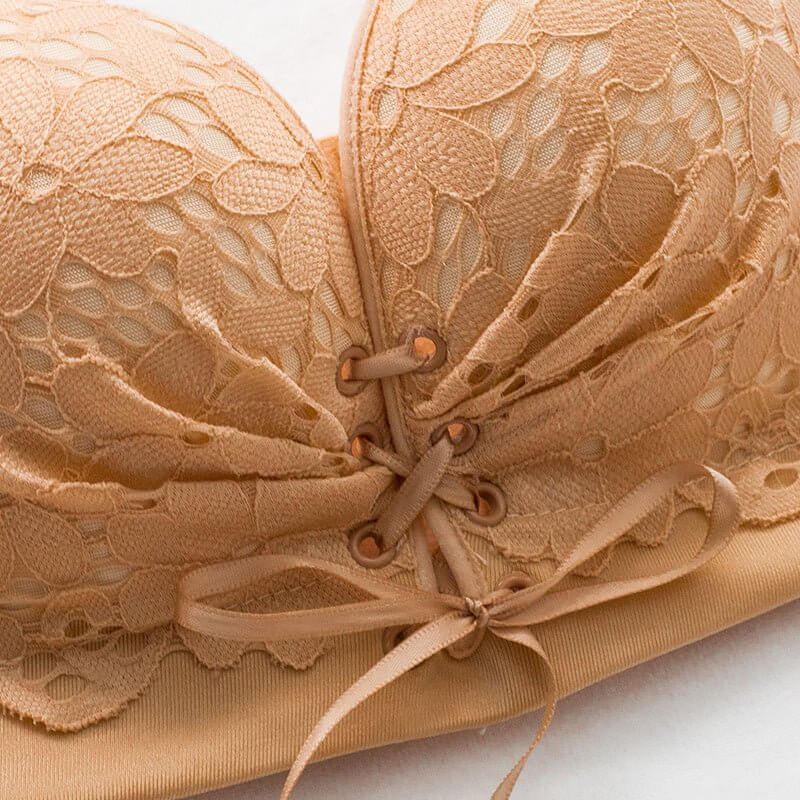 Strapless underwear gathers $149.00 Dana Fashion Color: Black Size: 70A Women's clothing Cup style: 3 / 4 cup Thickness: upper thin and lower thick Mold cup cover lining: Cotton Shoulder strap style: detachable shoulder strap Number of buckle rows: the la