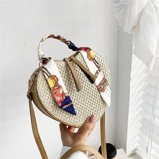 Straw Silk Scarf Spring Simple Shoulder Messenger Phone Bag $39.99 Dana Fashion Color: Khaki Women's Bags Product information: Lining texture: Polyester Color: creamy-white, khaki Outer bag type: Sandwich pocket Hardness: soft Material: Straw Suitcase sha
