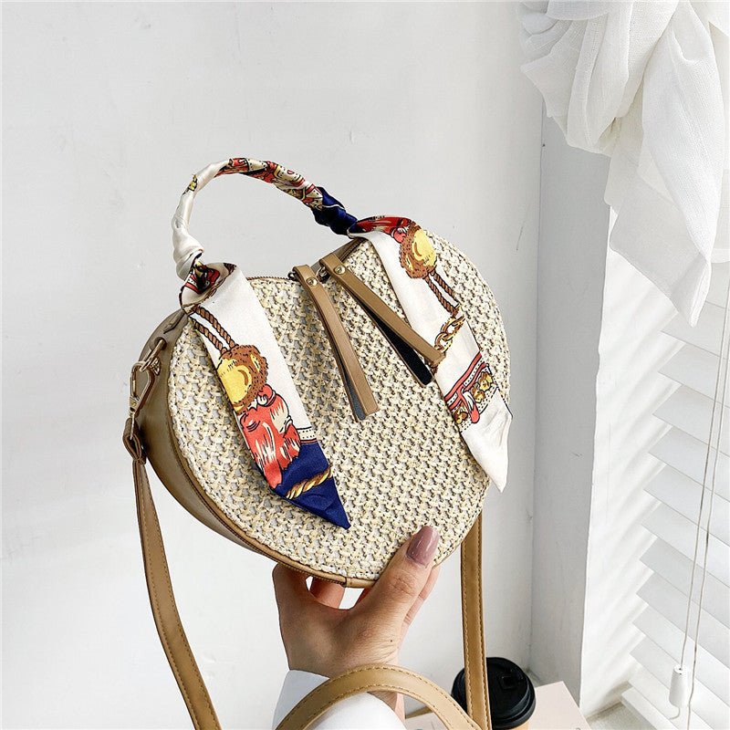 Straw Silk Scarf Spring Simple Shoulder Messenger Phone Bag $39.99 Dana Fashion Color: Khaki Women's Bags Product information: Lining texture: Polyester Color: creamy-white, khaki Outer bag type: Sandwich pocket Hardness: soft Material: Straw Suitcase sha