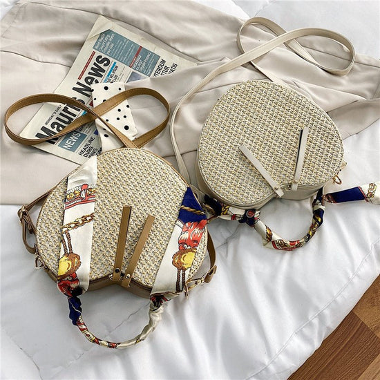 Straw Silk Scarf Spring Simple Shoulder Messenger Phone Bag $39.99 Dana Fashion Color: Creamy white Women's Bags Product information: Lining texture: Polyester Color: creamy-white, khaki Outer bag type: Sandwich pocket Hardness: soft Material: Straw Suitc