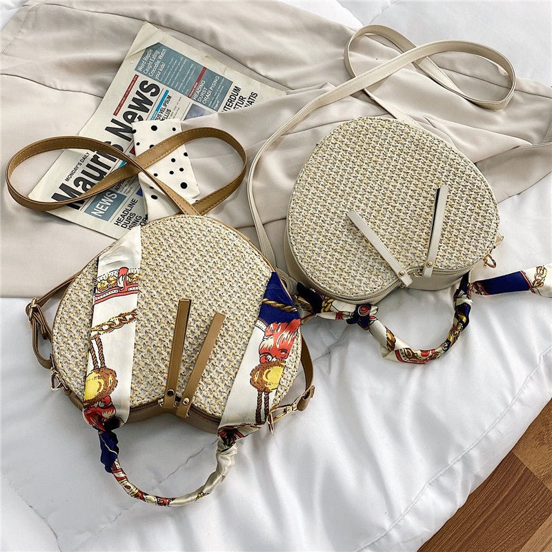 Straw Silk Scarf Spring Simple Shoulder Messenger Phone Bag $39.99 Dana Fashion Color: Creamy white Women's Bags Product information: Lining texture: Polyester Color: creamy-white, khaki Outer bag type: Sandwich pocket Hardness: soft Material: Straw Suitc