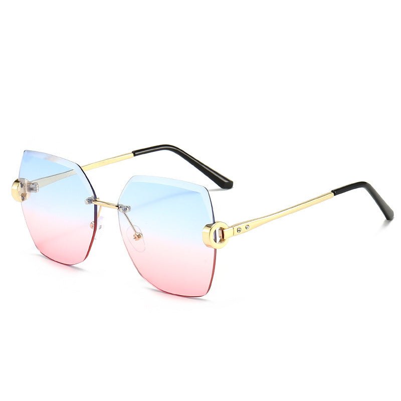 Street clap glasses sun shade sunglasses $16.90 Dana Fashion Color: Under the blue powder Women's Accessories Structure of glasses: frame Polarized or not: no Lens material: PC Style: fashion Frame material: metal UV resistance level: UV400 Visible light