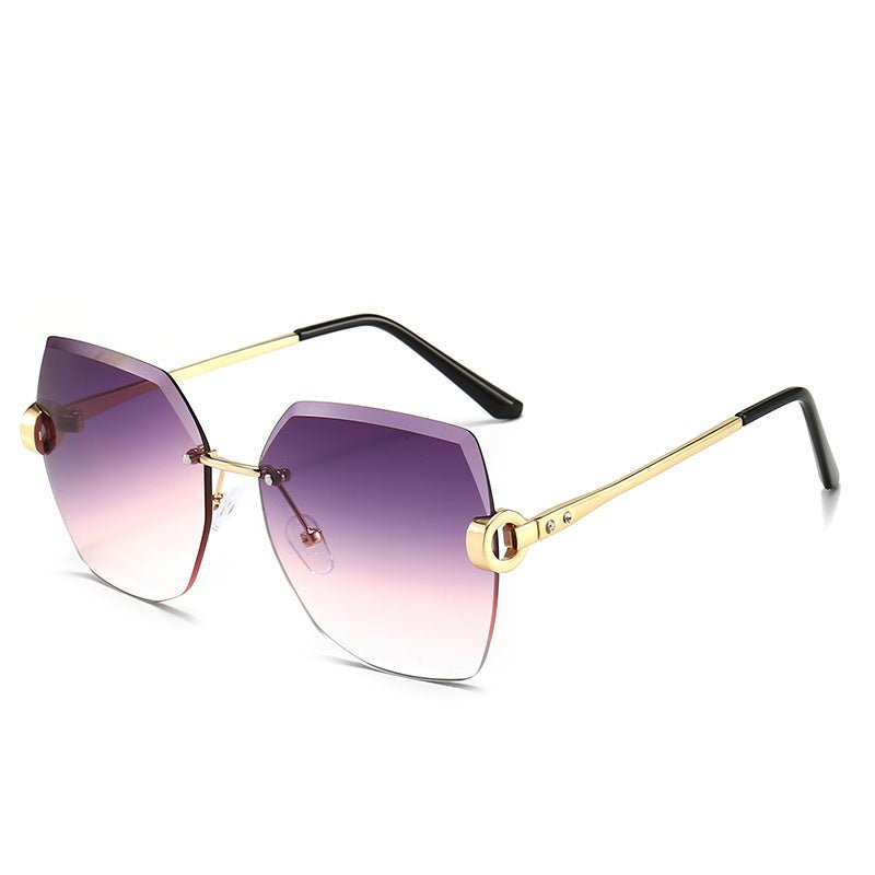 Street clap glasses sun shade sunglasses $16.90 Dana Fashion Color: Gradual purple Women's Accessories Structure of glasses: frame Polarized or not: no Lens material: PC Style: fashion Frame material: metal UV resistance level: UV400 Visible light fluoros