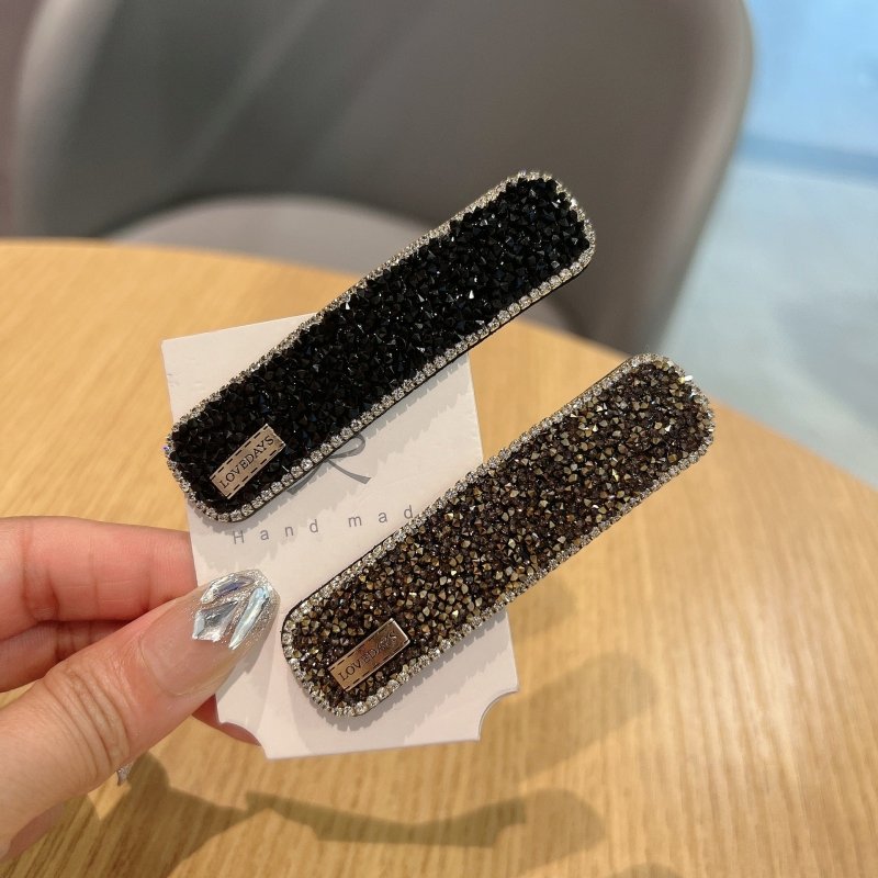 Stylish Graceful Simple Versatile High Sense Barrettes New $10.00 Dana Fashion Color: Apricot Women's Accessories Product information: Processing process: manual Color: black, gold, champagne, silver, apricot, pink Applicable people: women Material: artif