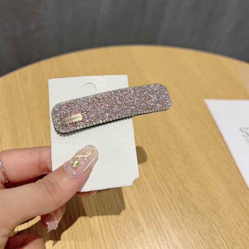 Stylish Graceful Simple Versatile High Sense Barrettes New $10.00 Dana Fashion Color: Pink Women's Accessories Product information: Processing process: manual Color: black, gold, champagne, silver, apricot, pink Applicable people: women Material: artifici