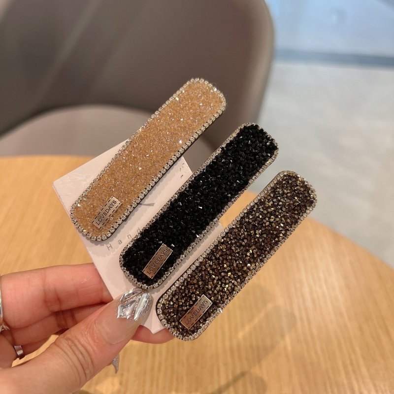 Stylish Graceful Simple Versatile High Sense Barrettes New $10.00 Dana Fashion Color: Apricot Women's Accessories Product information: Processing process: manual Color: black, gold, champagne, silver, apricot, pink Applicable people: women Material: artif