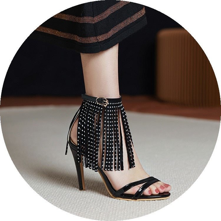 Su High Heels Sandals Women's Shoes $55.97 Dana Fashion Color: Black Size: 32 Women's shoes Product information: Toe holder shape: round head Color: black, white, blue Shoe Upper material: Matte Size: 45,33,34,35,36,37,38,39,40,41,42,43,44,46,32,47,48,49,