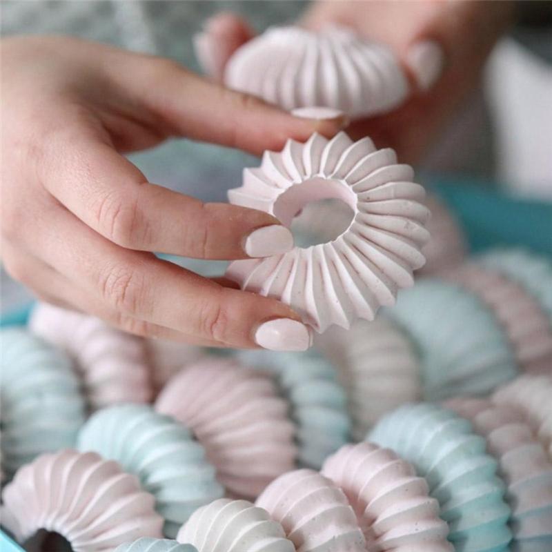 Sulta Ne Ring Cookies Mold Piping Russian Nozzles $14.50 Dana Fashion style: A style Dana's Kitchen type ：Cake Tools Material ：Stainless Steel Cake Tools Type： Dessert Decorators Model Number： Russia Nozzles Feature Eco-Friendly Size : approx 44*40*25mm/1