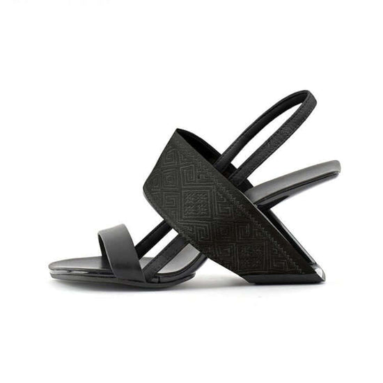 Summer Ethnic Style Women's Shoes Embroidered Sandals $149.50 Dana Fashion Color: Black Size: 34 Women's shoes Product information: Sole material: rubber Toe bracket shape: square head Color: gray, black, red Shoe Upper material: Cowhide Size: 34, 35, 36,