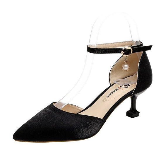 Summer New Pointed Toe Buckle Strap High Heel Leisure Sandals $33.60 Dana Fashion Color: Black Size: 34 Women's shoes Product information: Lining material: PU Toe bracket shape: Tip Color: red, black, Milky White Shoe Upper material: Satin Size: 34, 35, 3