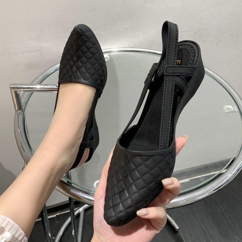 Summer Outdoor Sandals Fashion Casual Solid Color $32.45 Dana Fashion Color: Black Size: 36 Women's shoes Product information: Pattern: solid color Color: 204-Brown, 204-khaki, 204-lavender, 204-Black Upper height: low top Heel height: flat heel Size: 36,