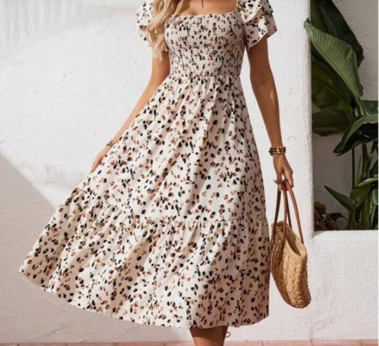 Summer Print Halter Ruffle Dress For Women $39.50 Dana Fashion Color: Apricot Size: 2XL Women's clothing Product information: Color: Apricot，Black Details: Ruffles Neckline: square collar Sleeve type: ruffled sleeve Style: Bohemian Waist line: High waist
