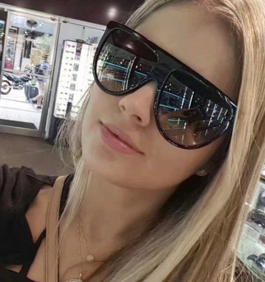 Sunglasses Women Gradient Lens Sun Glasses Women Full Frame Shades Glasses Ladies Unisex $16.89 Dana Fashion Color: Black Women's Accessories Glasses material: PC Lens function: UV protection Occasion: Shopping and driving parties