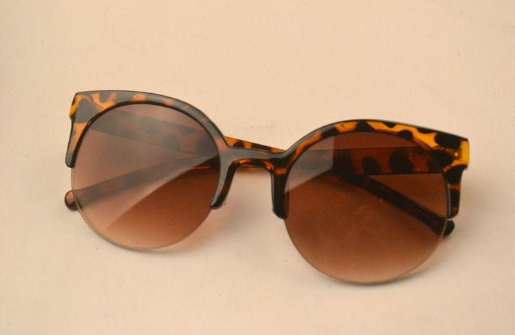 Sunglasses $10.03 Dana Fashion Lens color: 2style Women's Accessories Lens material: resin Frame material: PC Anti-UV rating: UV400