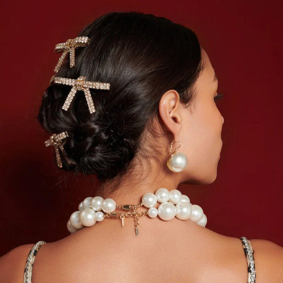 Super Fairy Bow Women's Rhinestone Barrettes $13.13 Dana Fashion Color: Gold Women's Accessories Product information: Treatment Process: Electroplating Color: gold, silver Applicable population: Female Material: Rhinestone Popular elements: Bow Packing li