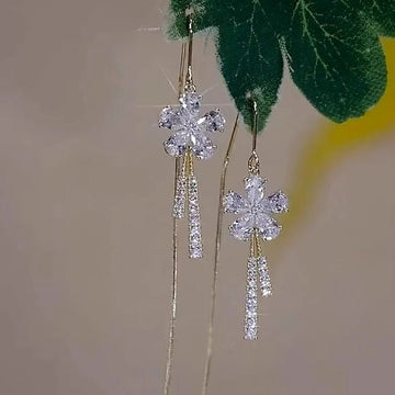 Snowflake Ear Thread