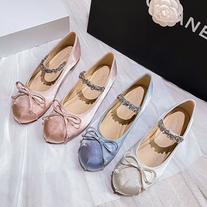 Super Soft Rhinestone Round Head Satin Ballet Shoes $45.50 Dana Fashion Color: Silk Blue Size: 33 Women's shoes Product information: Color: Silk White, silk blue, silk pink Heel shape: flat heel Size: 34, 35, 36, 37, 38, 39, 40, 41, 42, 43, 33 Sole craft: