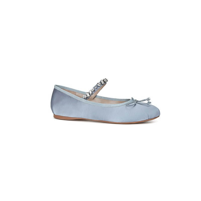 Super Soft Rhinestone Round Head Satin Ballet Shoes $45.50 Dana Fashion Color: Silk Blue Size: 33 Women's shoes Product information: Color: Silk White, silk blue, silk pink Heel shape: flat heel Size: 34, 35, 36, 37, 38, 39, 40, 41, 42, 43, 33 Sole craft: