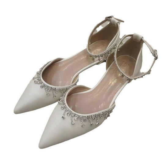 Tassel Rhinestone Decorative White Flat Shoes $79.75 Dana Fashion Color: Ivory White Size: 34 Women's shoes Product information: Lining material: Microfiber Color: Ivory White Upper height: low top Heel height: low heel (1-3CM) Heel shape: flat heel Size: