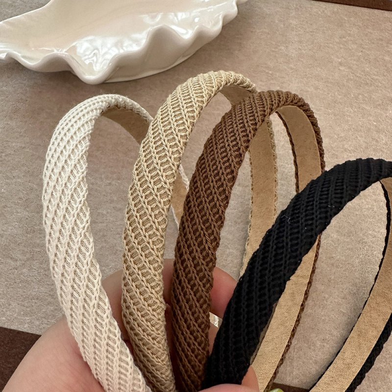 Temperament Wild Gentle And Younger Headband Hairpin Hair Ornaments $9.00 Dana Fashion Color: Beige Women's Accessories Product information: Processing process: manual Color: black, beige, brown, khaki, mixed batch Applicable people: women Material: cloth